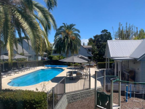 Settler's Cottage 2 or 3 Bedroom - Russell Cottages Collection, Russell